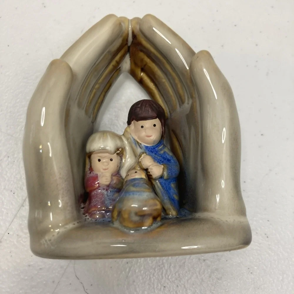 Protective Hands‎ Praying Nativity Glazed Ceramic Joseph Mary Baby Jesus 4